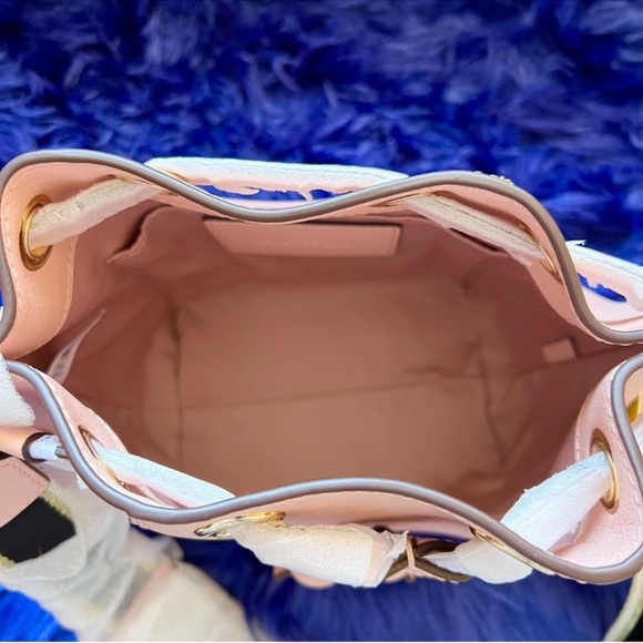 New! MARC JACOBS Crossbody Bucket Leather Bag in Rose Pink - Picture 10 of 12